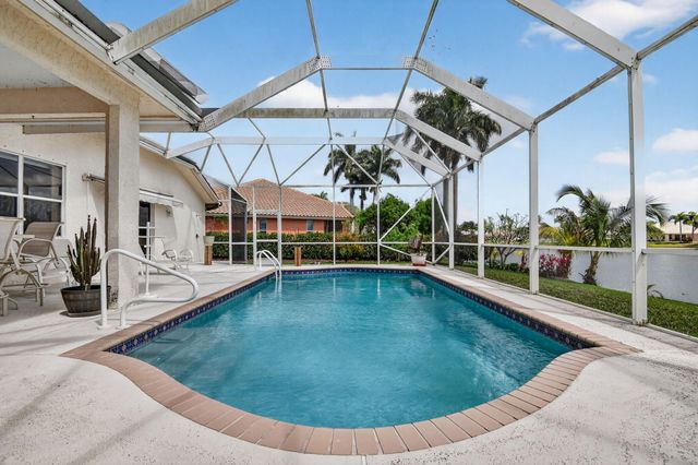 132 Kapok Crescent, Royal Palm Beach, FL 33411