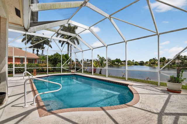 132 Kapok Crescent, Royal Palm Beach, FL 33411