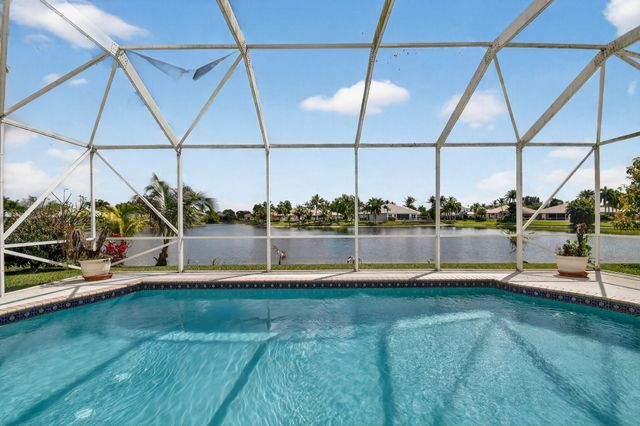 132 Kapok Crescent, Royal Palm Beach, FL 33411