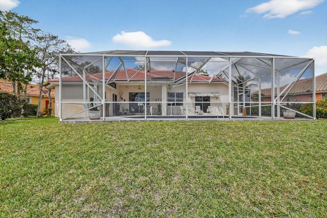 132 Kapok Crescent, Royal Palm Beach, FL 33411