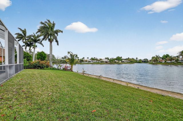 132 Kapok Crescent, Royal Palm Beach, FL 33411