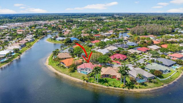 132 Kapok Crescent, Royal Palm Beach, FL 33411