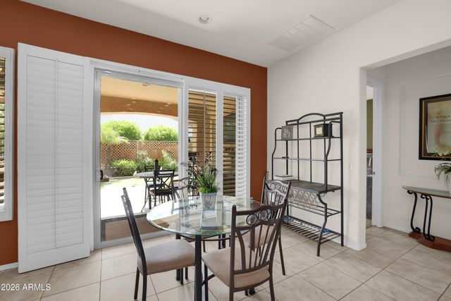 4755 E RAKESTRAW Lane, Gilbert, AZ 85298