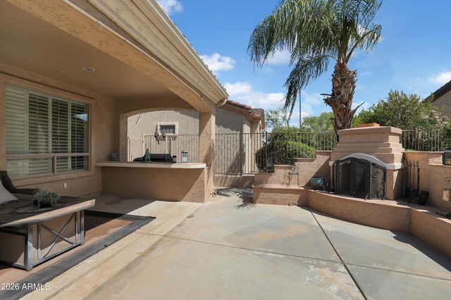 4755 E RAKESTRAW Lane, Gilbert, AZ 85298