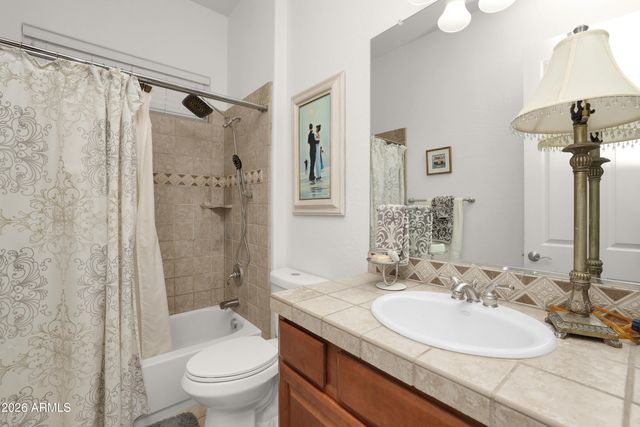 4755 E RAKESTRAW Lane, Gilbert, AZ 85298