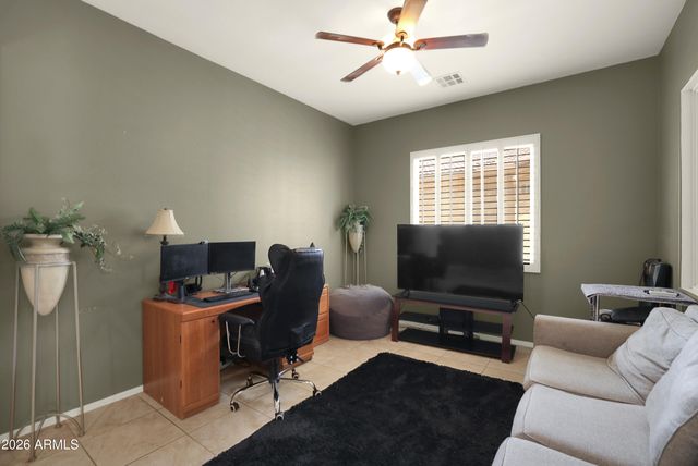 4755 E RAKESTRAW Lane, Gilbert, AZ 85298