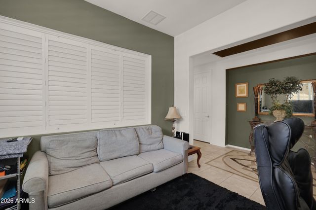4755 E RAKESTRAW Lane, Gilbert, AZ 85298