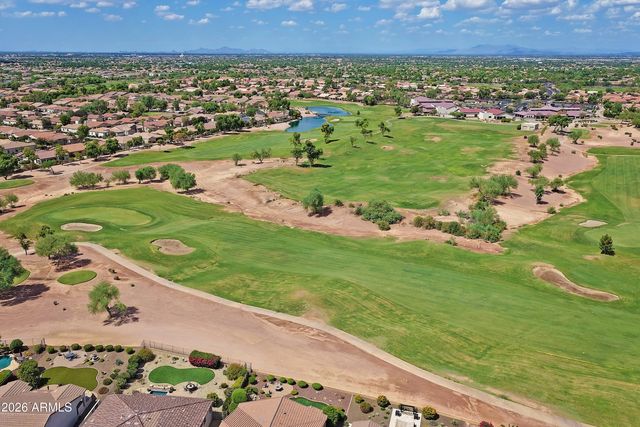 4755 E RAKESTRAW Lane, Gilbert, AZ 85298