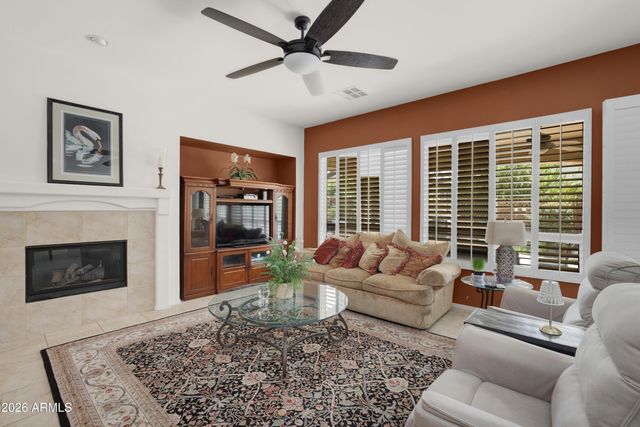 4755 E RAKESTRAW Lane, Gilbert, AZ 85298