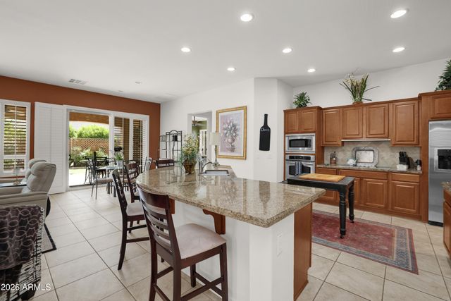 4755 E RAKESTRAW Lane, Gilbert, AZ 85298