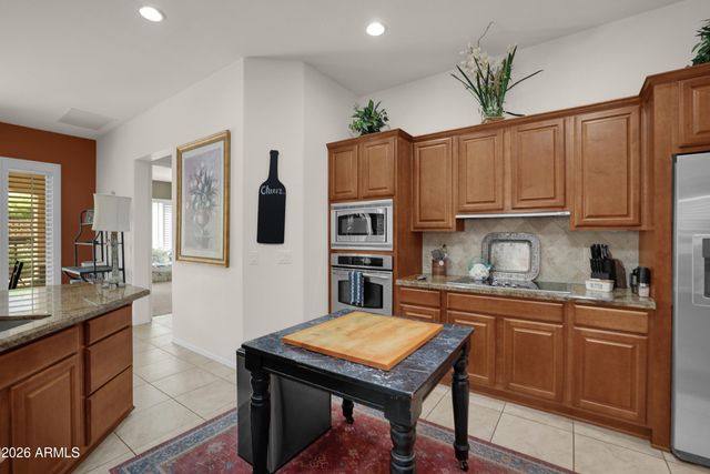 4755 E RAKESTRAW Lane, Gilbert, AZ 85298