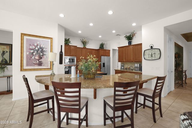 4755 E RAKESTRAW Lane, Gilbert, AZ 85298