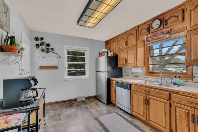 51 21st Avenue N, Saint Cloud, MN 56303