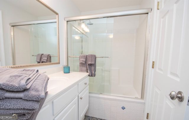 8 Northlake Circle, Peachtree City, GA 30269