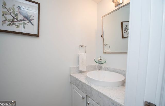 8 Northlake Circle, Peachtree City, GA 30269