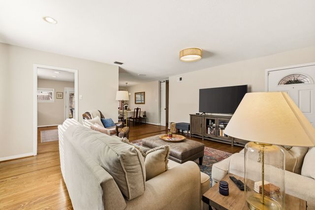 6719 Santa Anita Drive, Dallas, TX 75214