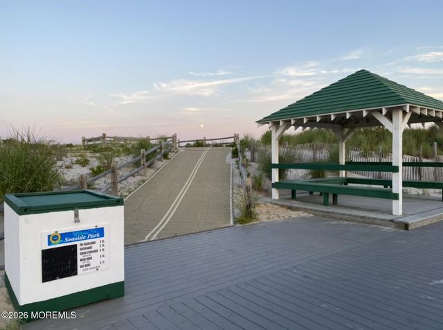 10 SE Central Avenue 6, Seaside Park, NJ 08752