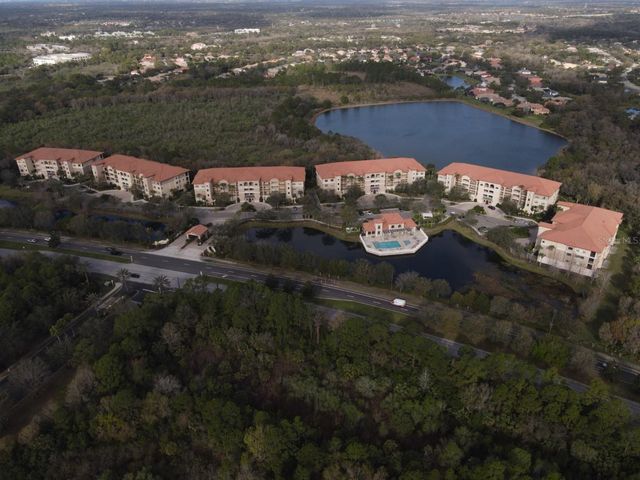 7710 LAKE VISTA COURT 401, Lakewood Ranch, FL 34202