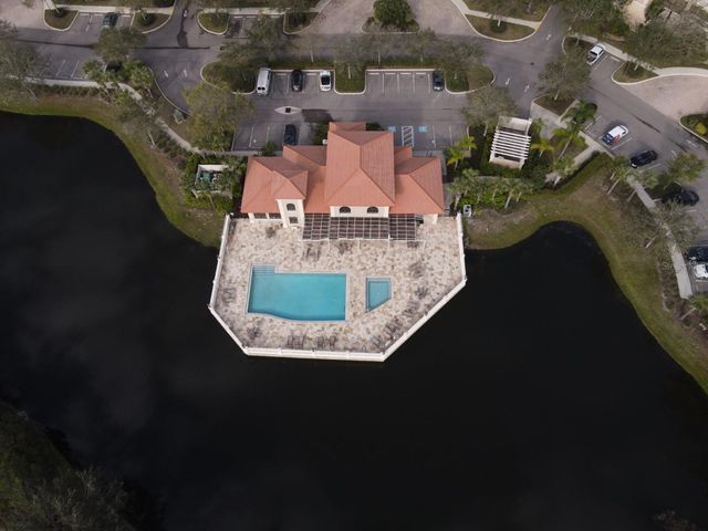 7710 LAKE VISTA COURT 401, Lakewood Ranch, FL 34202