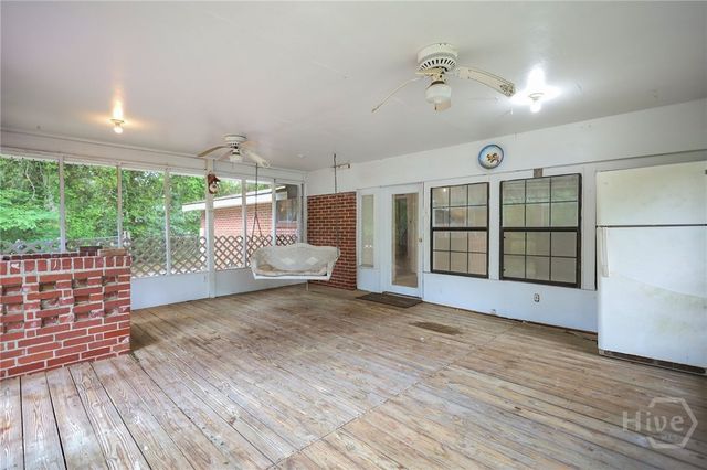 985 Seven Oaks Road, Jesup, GA 31546