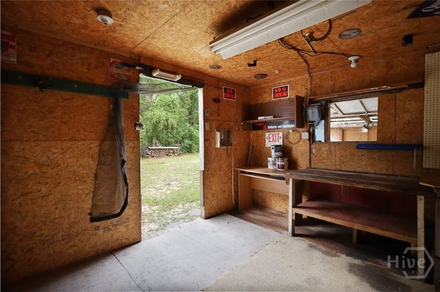 985 Seven Oaks Road, Jesup, GA 31546