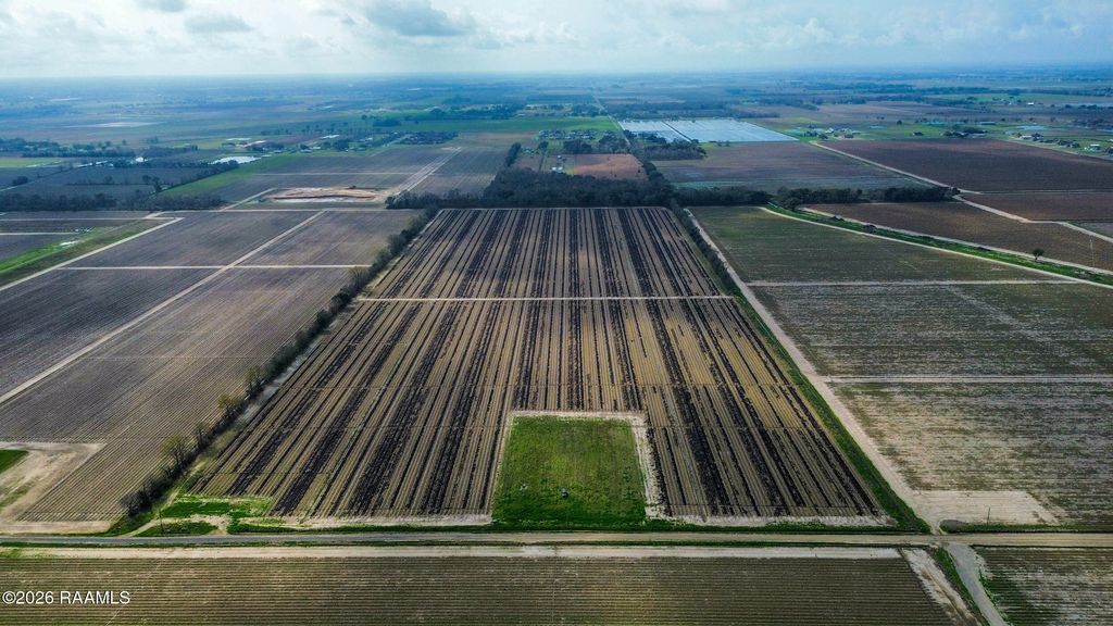 14001 W Etienne Road, Maurice, LA 70555