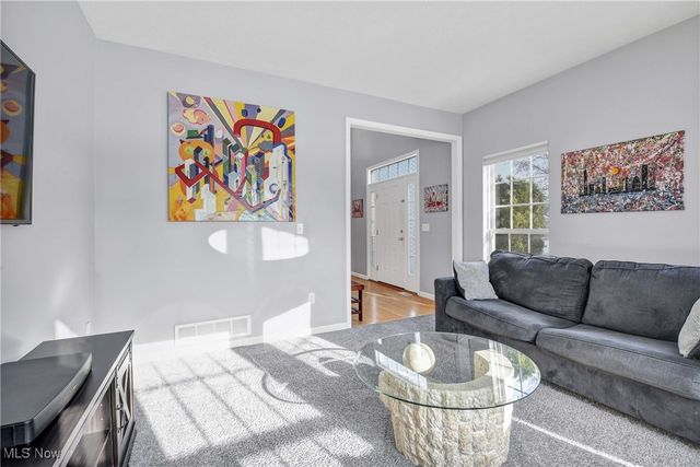 38698 Country Meadow Way, North Ridgeville, OH 44039