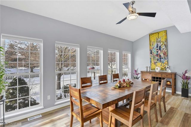 38698 Country Meadow Way, North Ridgeville, OH 44039