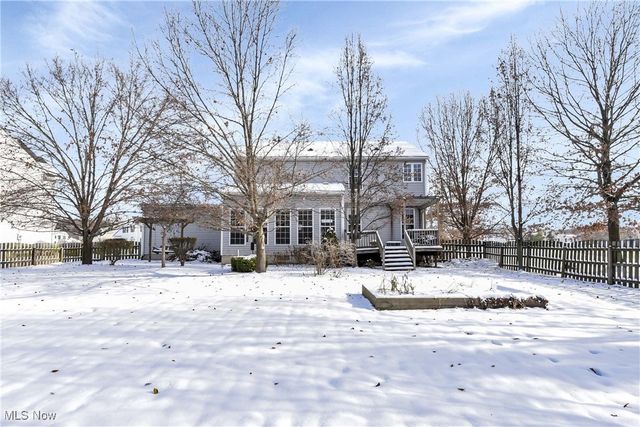 38698 Country Meadow Way, North Ridgeville, OH 44039