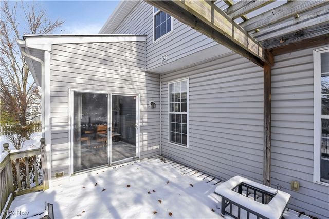 38698 Country Meadow Way, North Ridgeville, OH 44039