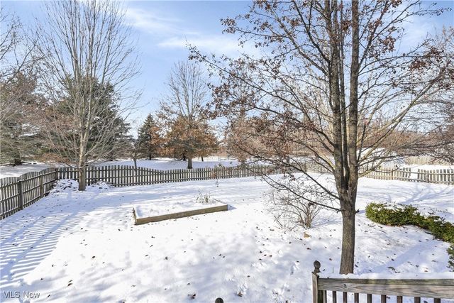 38698 Country Meadow Way, North Ridgeville, OH 44039