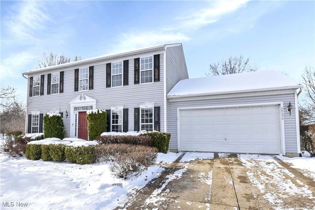 38698 Country Meadow Way, North Ridgeville, OH 44039