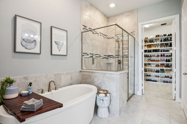 9053 Lakeside Drive, Fort Worth, TX 76179