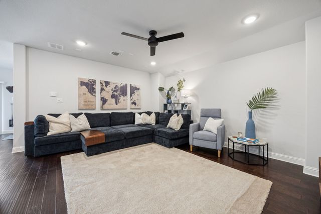 9053 Lakeside Drive, Fort Worth, TX 76179