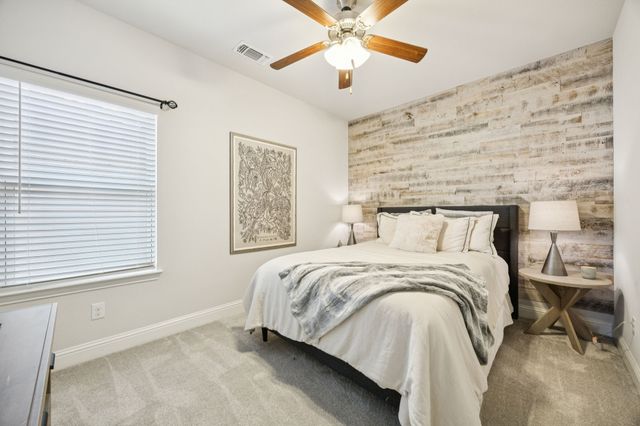 9053 Lakeside Drive, Fort Worth, TX 76179