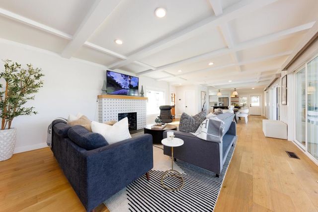 4350 Highland Drive, Carlsbad, CA 92008