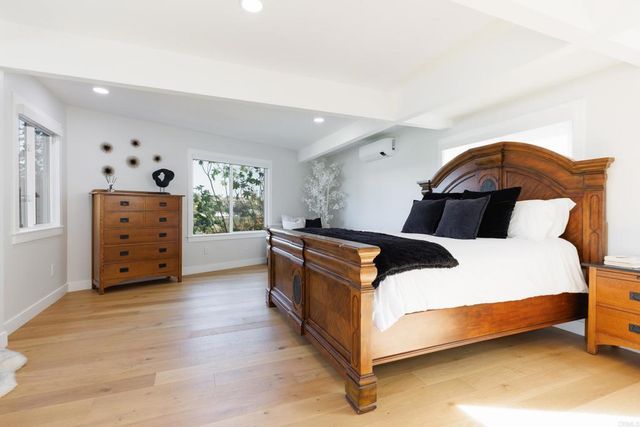 4350 Highland Drive, Carlsbad, CA 92008
