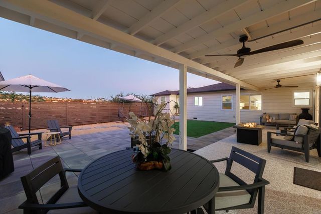 4350 Highland Drive, Carlsbad, CA 92008