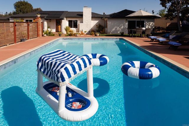 4350 Highland Drive, Carlsbad, CA 92008