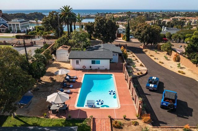 4350 Highland Drive, Carlsbad, CA 92008