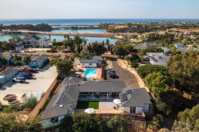 4350 Highland Drive, Carlsbad, CA 92008