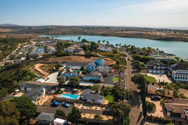 4350 Highland Drive, Carlsbad, CA 92008