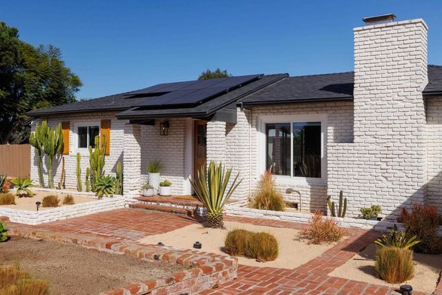 4350 Highland Drive, Carlsbad, CA 92008
