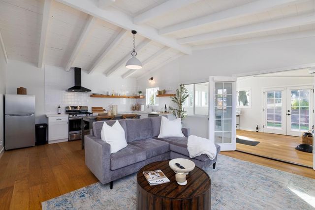 4350 Highland Drive, Carlsbad, CA 92008