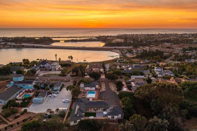 4350 Highland Drive, Carlsbad, CA 92008