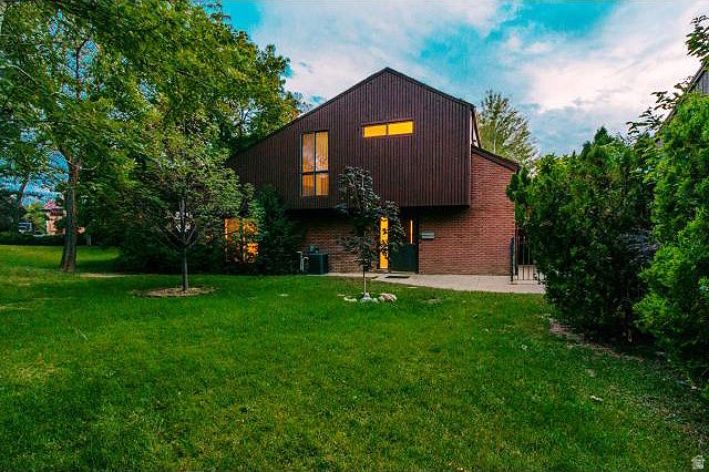 2074 E MICHIGAN AVE, Salt Lake City, UT 84108