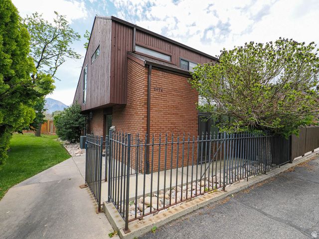 2074 E MICHIGAN AVE, Salt Lake City, UT 84108
