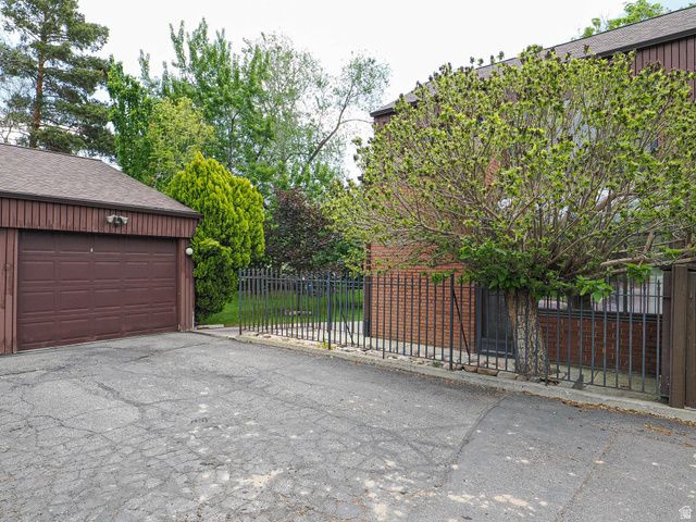 2074 E MICHIGAN AVE, Salt Lake City, UT 84108