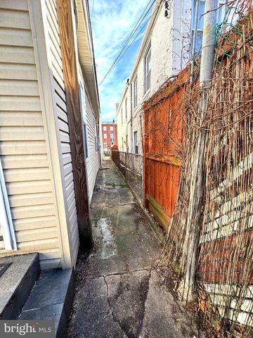 208 WASHINGTON S, Baltimore, MD 21231