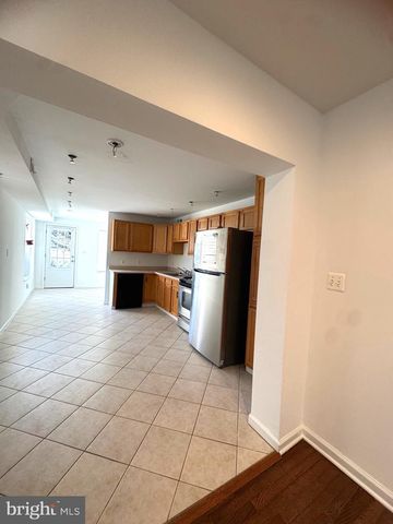 208 WASHINGTON S, Baltimore, MD 21231